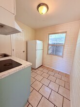 232 W Flores St in Tucson, AZ - Foto de edificio - Building Photo