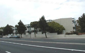 5858 S Pacific Coast Apartments