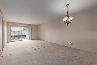 7436 E Chaparral Rd in Scottsdale, AZ - Foto de edificio - Building Photo