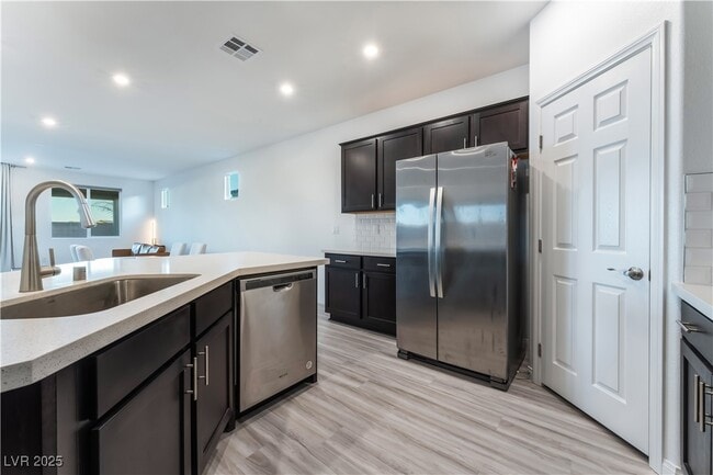 property at 3540 Vly Lily St