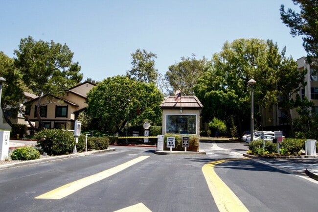 4307 Raintree Cir, Unit 4307 Raintree Circle in Culver City, CA - Building Photo - Building Photo