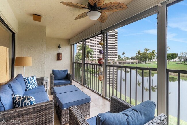 4811 S Landings Dr in Ft. Myers, FL - Building Photo - Building Photo