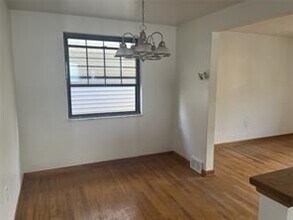 218 Bronx Ave in Pittsburgh, PA - Building Photo - Building Photo