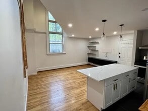 237 5th St, Unit 7 in Jersey City, NJ - Building Photo - Building Photo