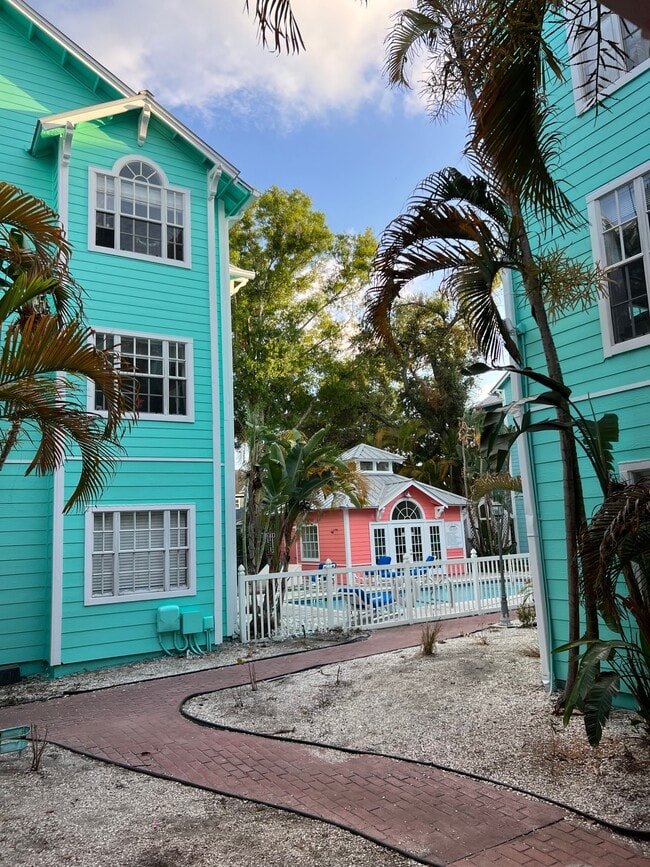 property at 3002 W Cleveland St
