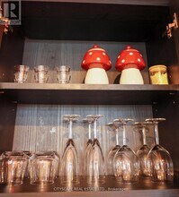 86 Dundas St E in Mississauga, ON - Building Photo - Building Photo