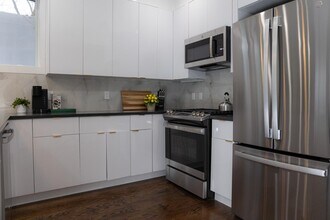 39 Boyd Ave in Jersey City, NJ - Building Photo - Building Photo