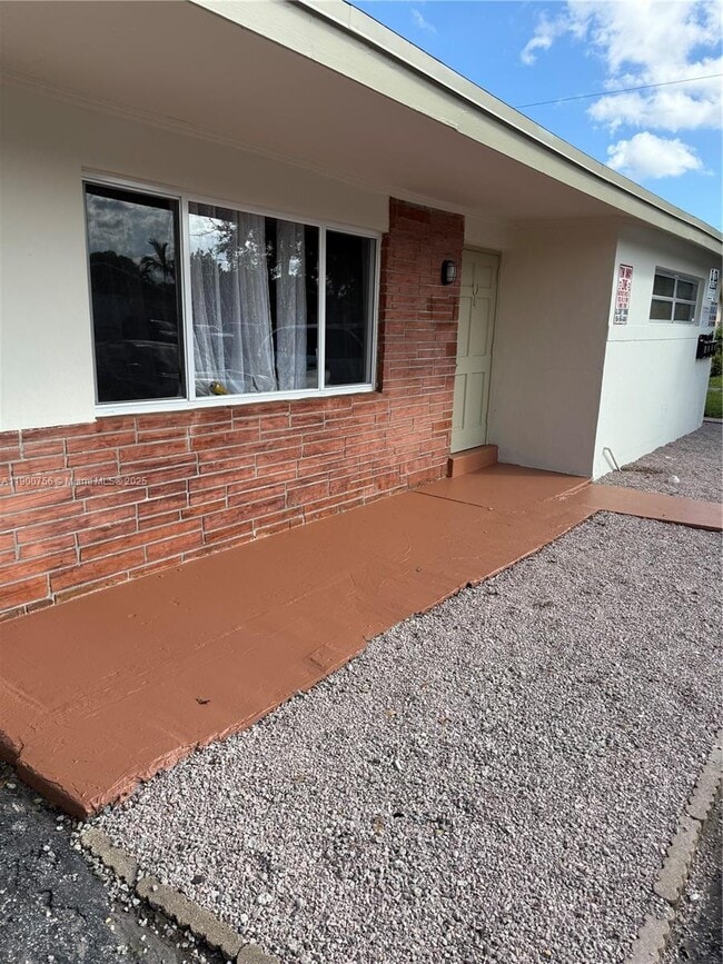 1880 NW 59th Wy in Sunrise, FL - Building Photo - Building Photo