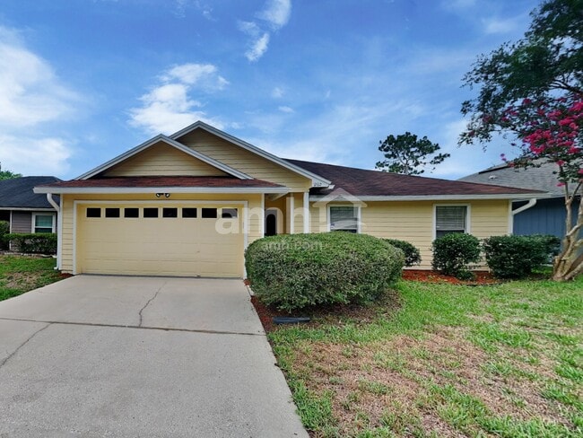 property at 12612 Ashglen Dr N
