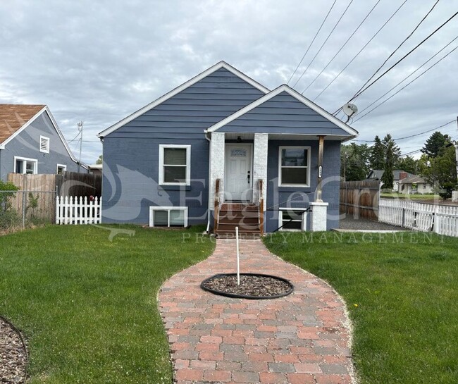 property at 1589 E Alder St