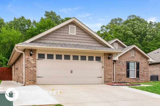 property at 125 Bermuda Lakes Dr