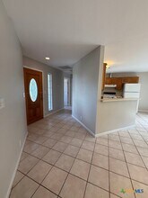 221 N Scenic Loop in Canyon Lake, TX - Building Photo - Building Photo