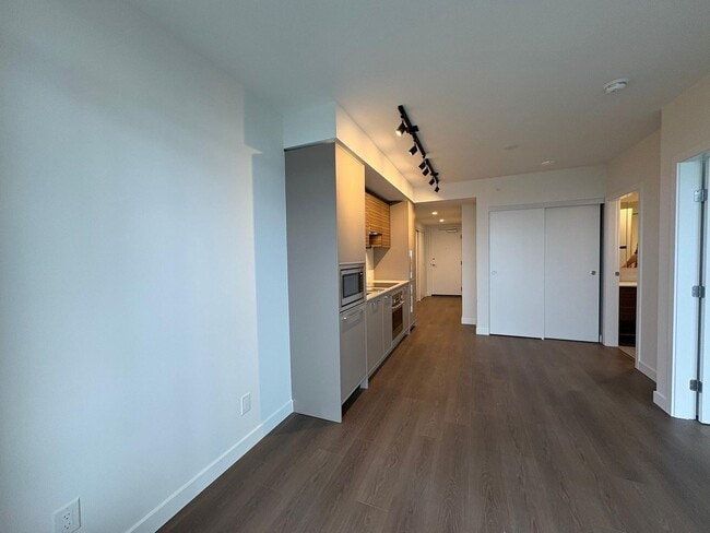 13655-13655 Fraser Hwy in Vancouver, BC - Building Photo - Building Photo