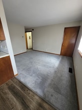 319 Pershing Ave NE in North Canton, OH - Building Photo - Building Photo