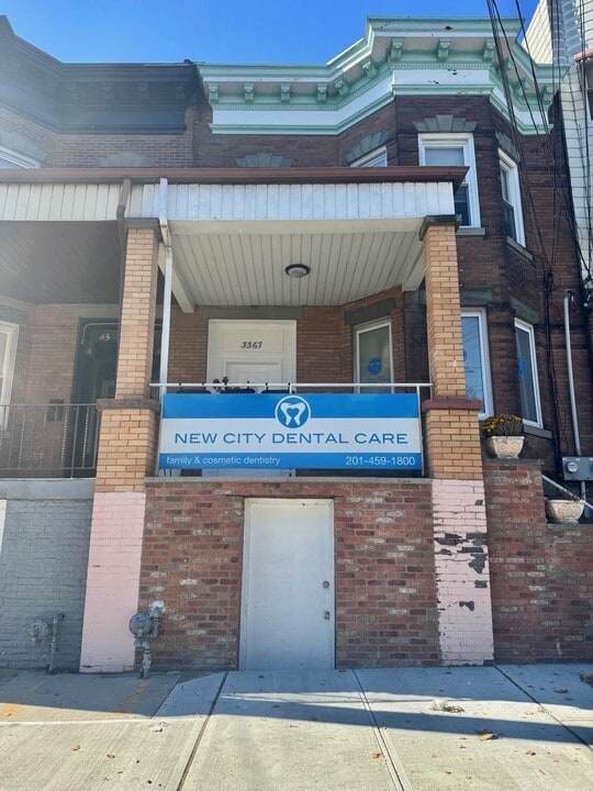 3367 John F. Kennedy Blvd in Jersey City, NJ - Building Photo