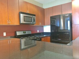 1801 E Katella Ave in Anaheim, CA - Building Photo