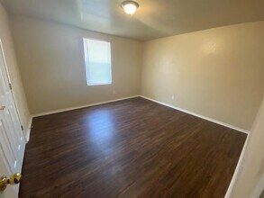 208 Bobbie Ann Ct in Granbury, TX - Building Photo - Building Photo