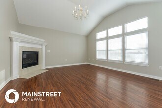 7207 E 133rd Cir in Grandview, MO - Building Photo - Building Photo