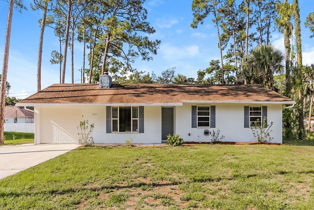 8403 Deland Ave in Fort Pierce, FL - Building Photo