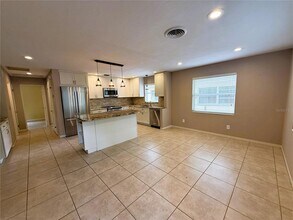 8184 24th Ave N in St. Petersburg, FL - Building Photo - Building Photo