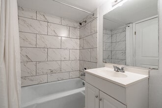 Elite Living Residence in Memphis, TN - Foto de edificio - Interior Photo