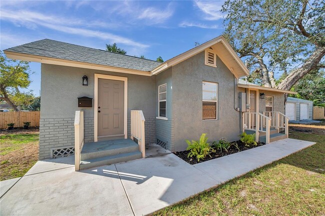 1811 Quincy St S in St. Petersburg, FL - Building Photo - Building Photo