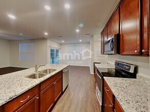 6605 Shooting Star Dr in Whitestown, IN - Building Photo - Building Photo