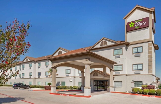 Furnished Studio-Baytown in Baytown, TX - Building Photo - Building Photo