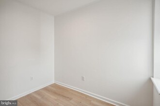 321 E Lehigh Ave in Philadelphia, PA - Building Photo - Building Photo