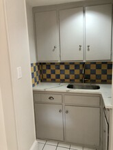 415 Beacon St, Unit 4 in Boston, MA - Building Photo - Building Photo