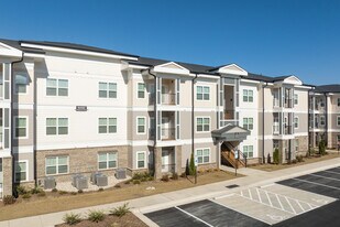 Magnolia Hill in Carthage, NC - Building Photo