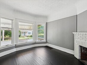 10622 Hathaway Ave in Cleveland, OH - Building Photo - Building Photo