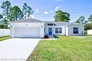 827 Renault Ave in Sebring, FL - Building Photo