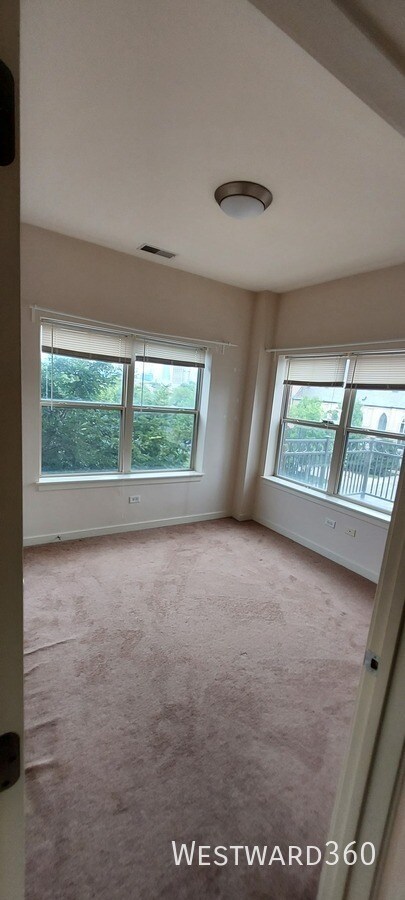 2022 Roosevelt Rd in Chicago, IL - Building Photo - Building Photo