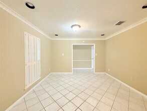 9231 Stroud Dr in Houston, TX - Building Photo - Building Photo