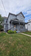 2047 Lawrence Ave in Cincinnati, OH - Building Photo - Building Photo