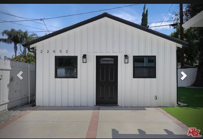22052 Avenue San Luis