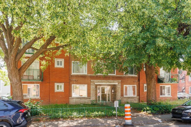 11940 Michel-Sarrazin Rue