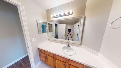 236 Otterwood Ct in Jacksonville, FL - Foto de edificio - Building Photo