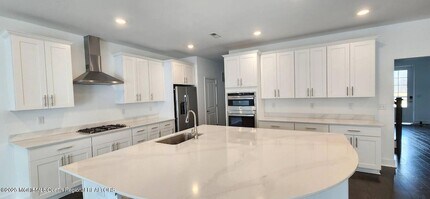 3105 Aviator Ave in Marlboro, NJ - Building Photo - Building Photo