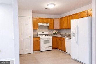 9228 Blue Grass Rd in Philadelphia, PA - Building Photo - Building Photo