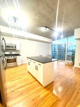 1620 S Michigan Ave, Unit 1103 in Chicago, IL - Foto de edificio - Building Photo