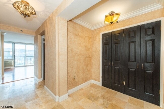 300 Main St in Little Falls, NJ - Building Photo - Building Photo