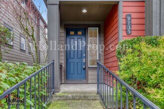 7135 NE Stonewater St in Hillsboro, OR - Building Photo - Building Photo