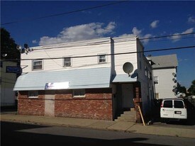563 Pine St in Central Falls, RI - Building Photo