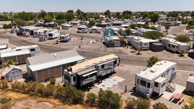 1716 Sunbeam Lake Dr in El Centro, CA - Foto de edificio - Building Photo