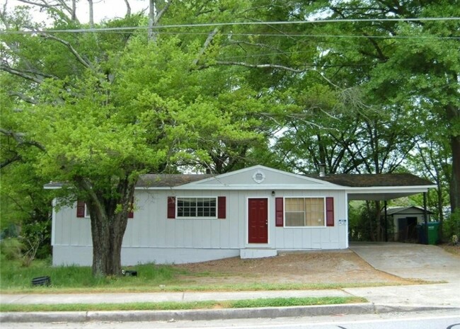 property at 1005 Maxham Rd