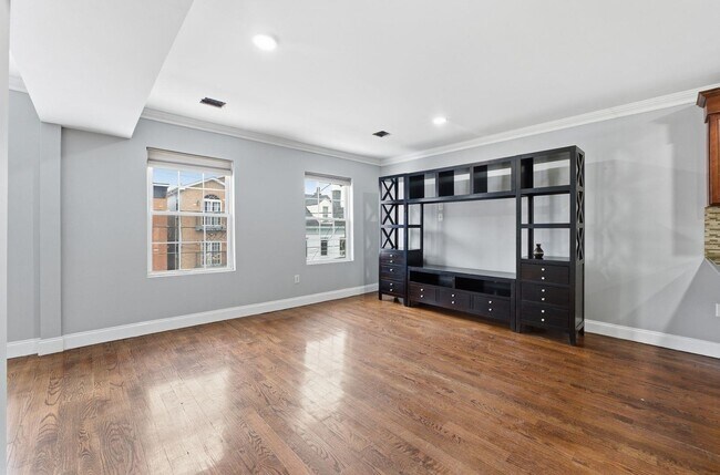 168 New York Ave in Jersey City, NJ - Building Photo - Building Photo