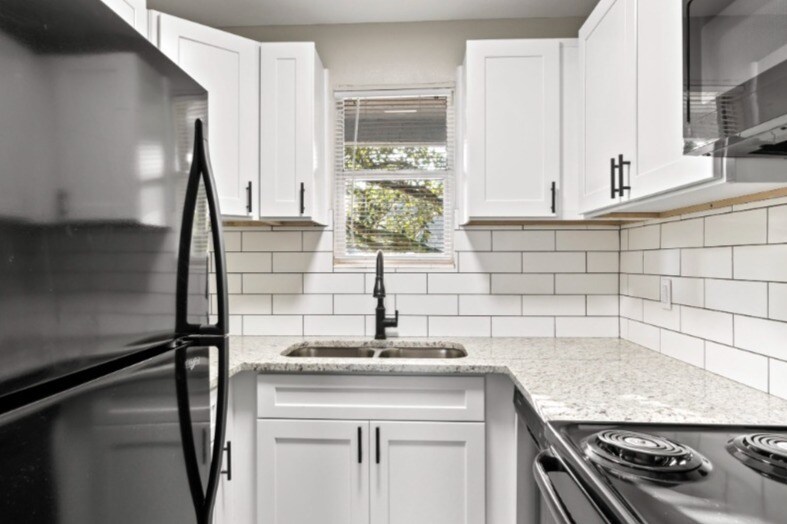 Riverbank Apartments in Jacksonville, FL