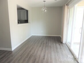 9252 Kings Canyon Dr in Charlotte, NC - Building Photo - Building Photo